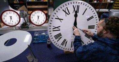 Daylight saving time: These states want to stop changing the clocks