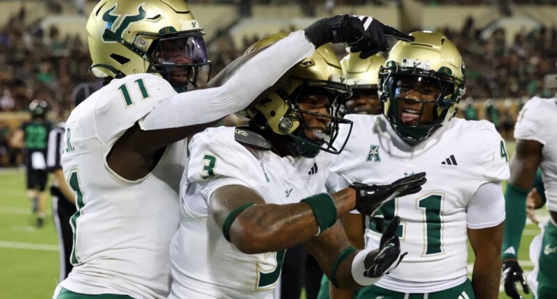 Defensive TDs jumpstart South Florida to 55-23 win over UTSA