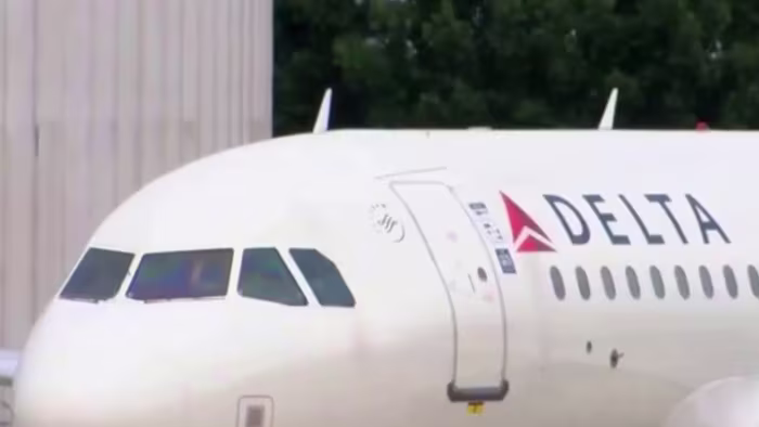 Delta flight makes emergency landing at Melbourne Orlando International Airport