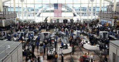 Denver wants to pay airport staff to avoid FAA flight cuts