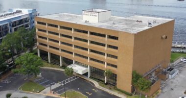 Duval County Schools' HQ heads to Prominence Parkway after 4-3 vote