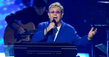 Elton John gives health update on his vision loss, says he's not 'giving up hope'