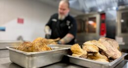 Feeding Tampa Bay serves hundreds of meals on Thanksgiving