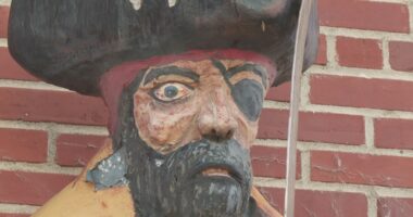 Fernandina Beach mayor launches fundraising campaign to save Peg Leg Pete