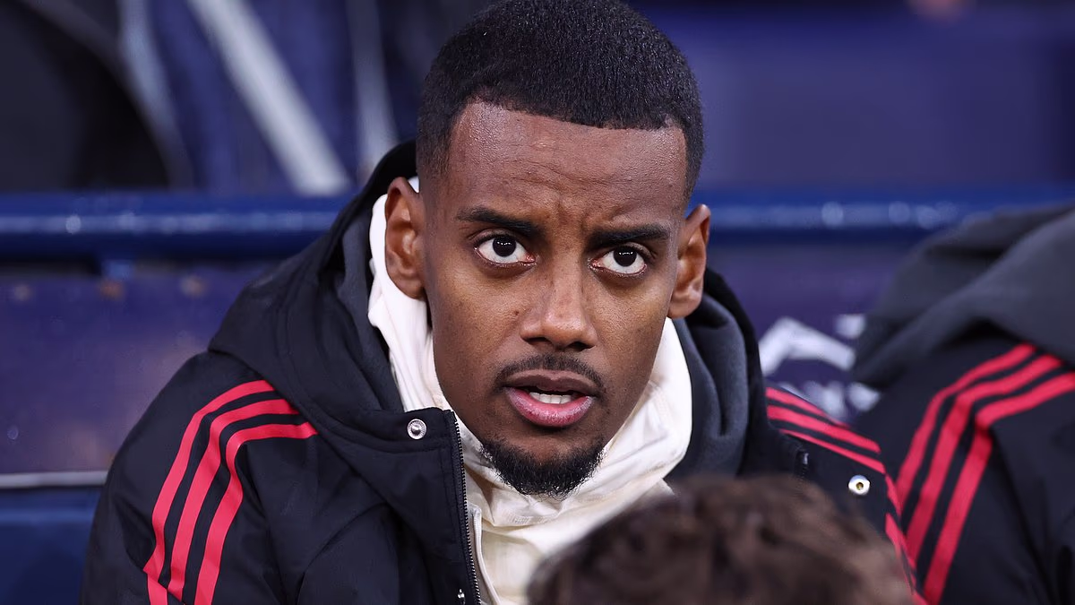 Five stars miles off top form, £450m new boys failing the character test and tactics full of cracks... can Arne Slot survive? Our Liverpool experts dissect crisis engulfing the club