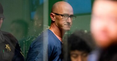 Former Alaska Airlines pilot who tried to disable engines mid-flight avoids prison time