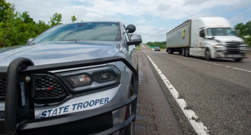 Four officers wounded in Kansas shooting; no active public threat