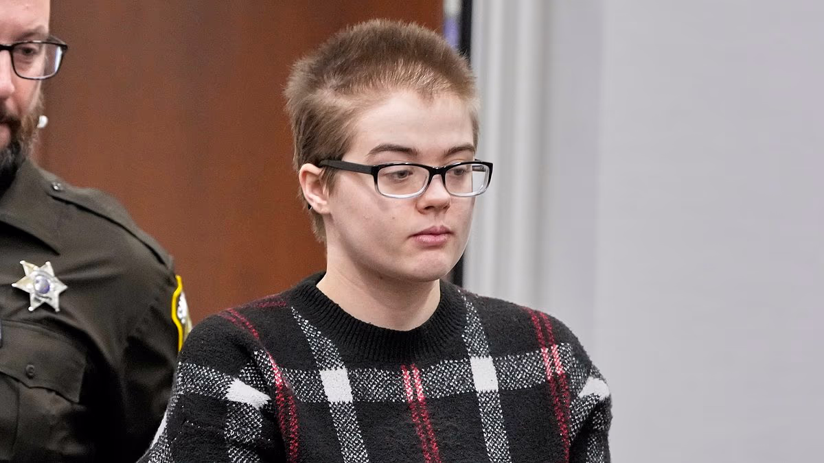 Fugitive 'Slender Man' stabber Morgan Geyser snapped 'just Google me'