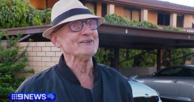 Ross Greig reacted quickly when his Brooklyn Park, Adelaide apartment complex went up in flames.