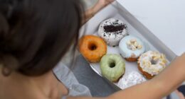 How to control your cravings this holiday season: Simple strategies to help you stay on track