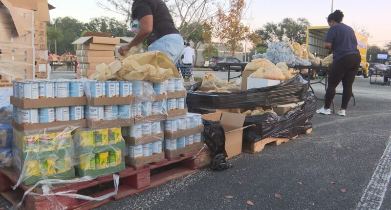 Hundreds line up for Thanksgiving turkey giveaway on Jacksonville’s Northside