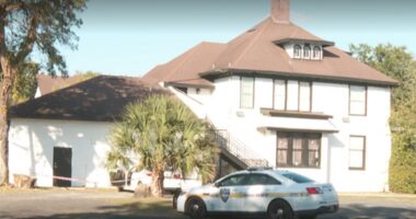 JSO: Man shot inside Springfield home during home invasion