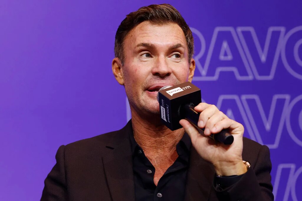 Jeff Lewis' tone-deaf SNAP joke quietly removed from Peacock as fans call on Bravo to part ways with the 'Flipping Out' star