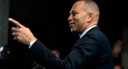 Jeffries says Democrats will ‘definitely’ win back House control in 2026