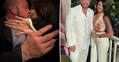 Jon Gosselin marries Stephanie Lebo with two of his children in attendance