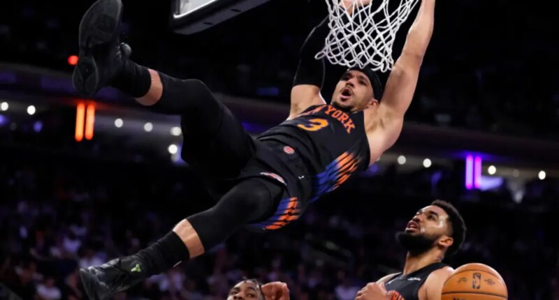 Josh Hart delivers histpric Knicks performance in win