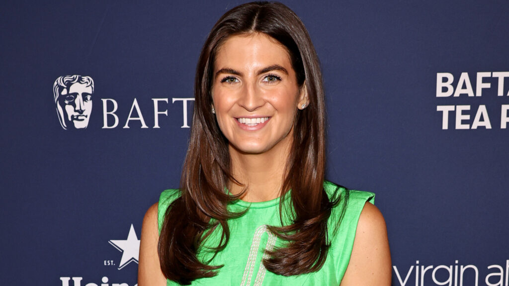 Kaitlan Collins' Odd Fashion Detail Hints At Growing Ego (& One Of The Trumps Would Approve)