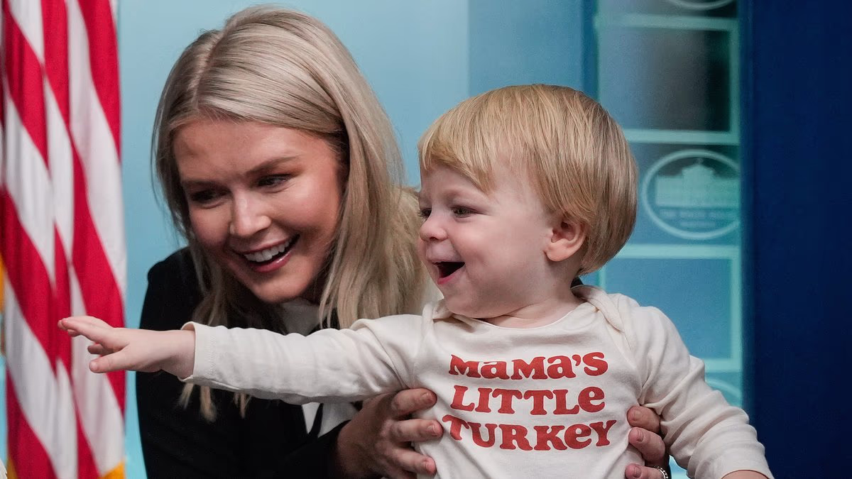 Karoline Leavitt heaped with praise over 'relatable mom moment' during White House Thanksgiving turkey pardon
