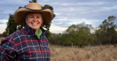 Kate's a single mum and a cattle farmer. One day, she lost her eyesight