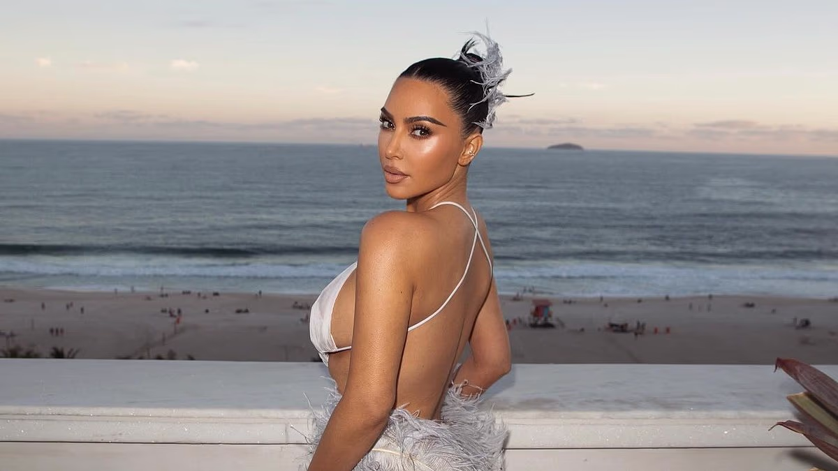 Kim Kardashian dazzles in Brazil after deleting Harry and Meghan snaps