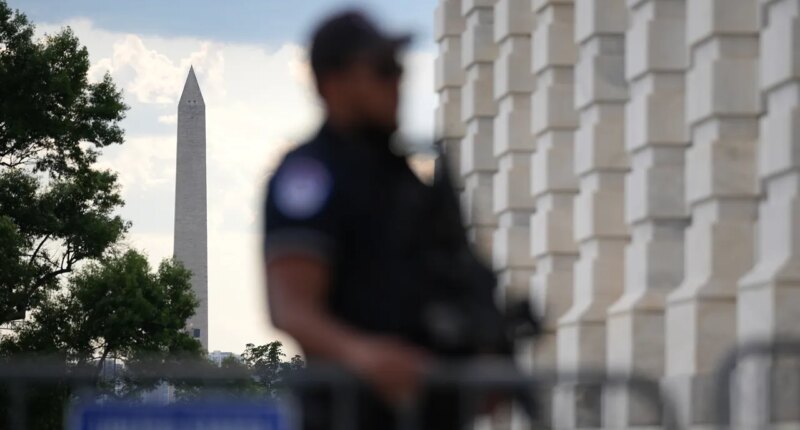 Man accused of threatening to kill member of Congress arrested steps from Senate building