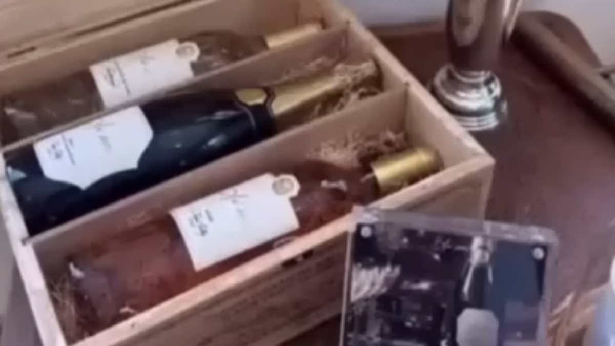 Meghan's pal's bookshop 'reported for serving wine without licence'