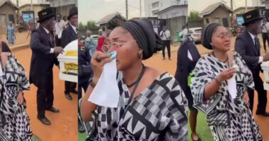 Mercy Aigbe Breaks Down in Tears During Mother’s Service of Songs