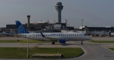 Nation’s largest airlines press Democrats to pass funding stopgap to reopen government