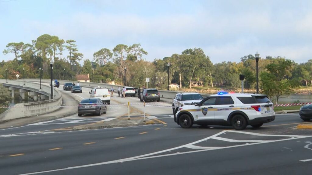 One killed, two injured in overnight Jacksonville shootings