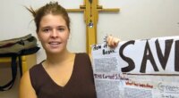 Parents of Kayla Mueller ask President Trump to bring daughter's remains home from Syria in letter