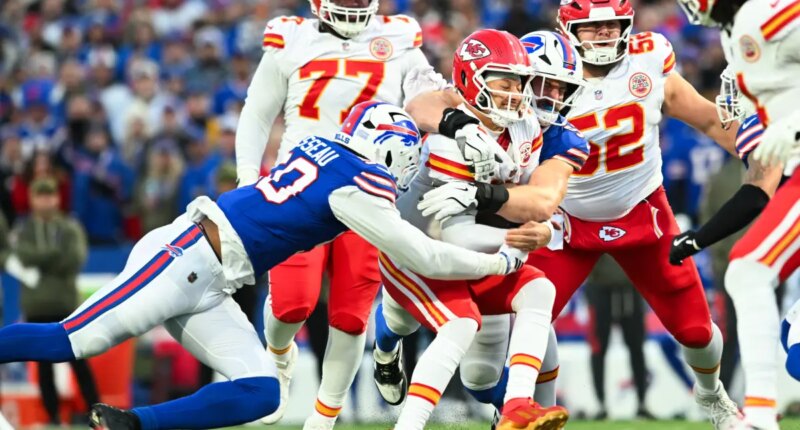 Patrick Mahomes has one of the worst games of his career in loss to Bills