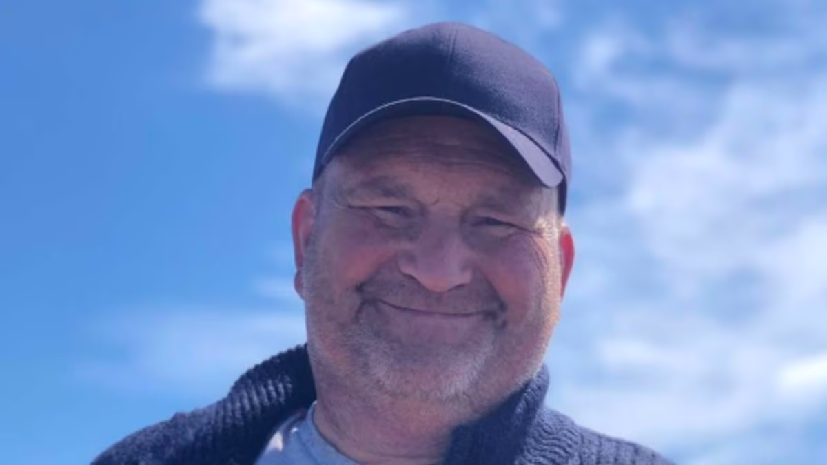 Pictured: Father-of-three binman who died when lorry crashed into a house