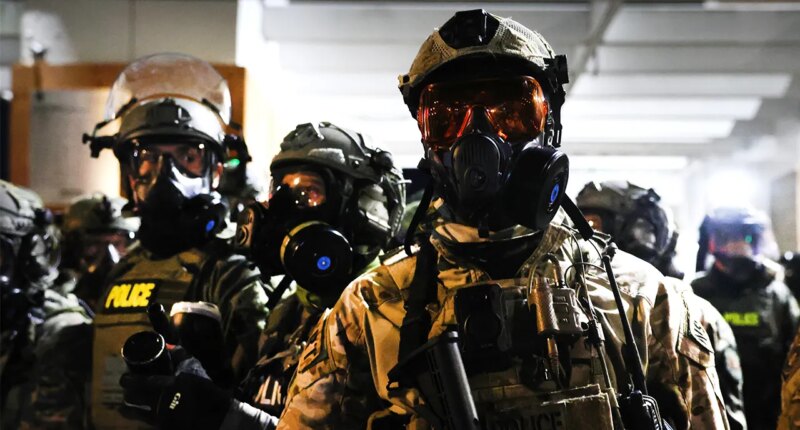 Portland protester accused of threatening to kill officers, sexually assault their wives at ICE facility