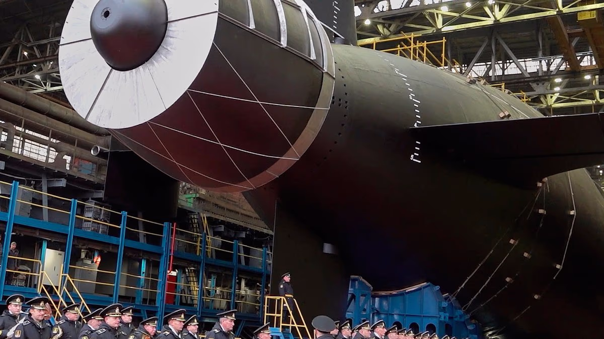 Putin unveils terrifying new nuclear submarine