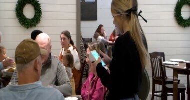 Restaurants across the Tri-Cities prepare to serve customers on Thanksgiving