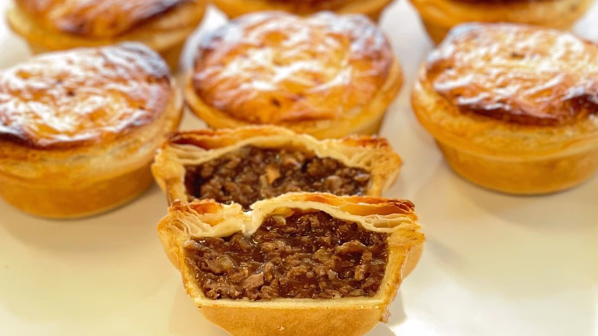 Revealed: The staggering cost of an Aussie meat pie at the Las Vegas Grand Prix