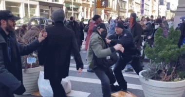 Rioters throw trash, garbage cans at ICE vehicles in New York City; multiple arrests made