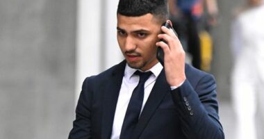 Road rage dispute that led to man's death either murder or self-defence, court hears