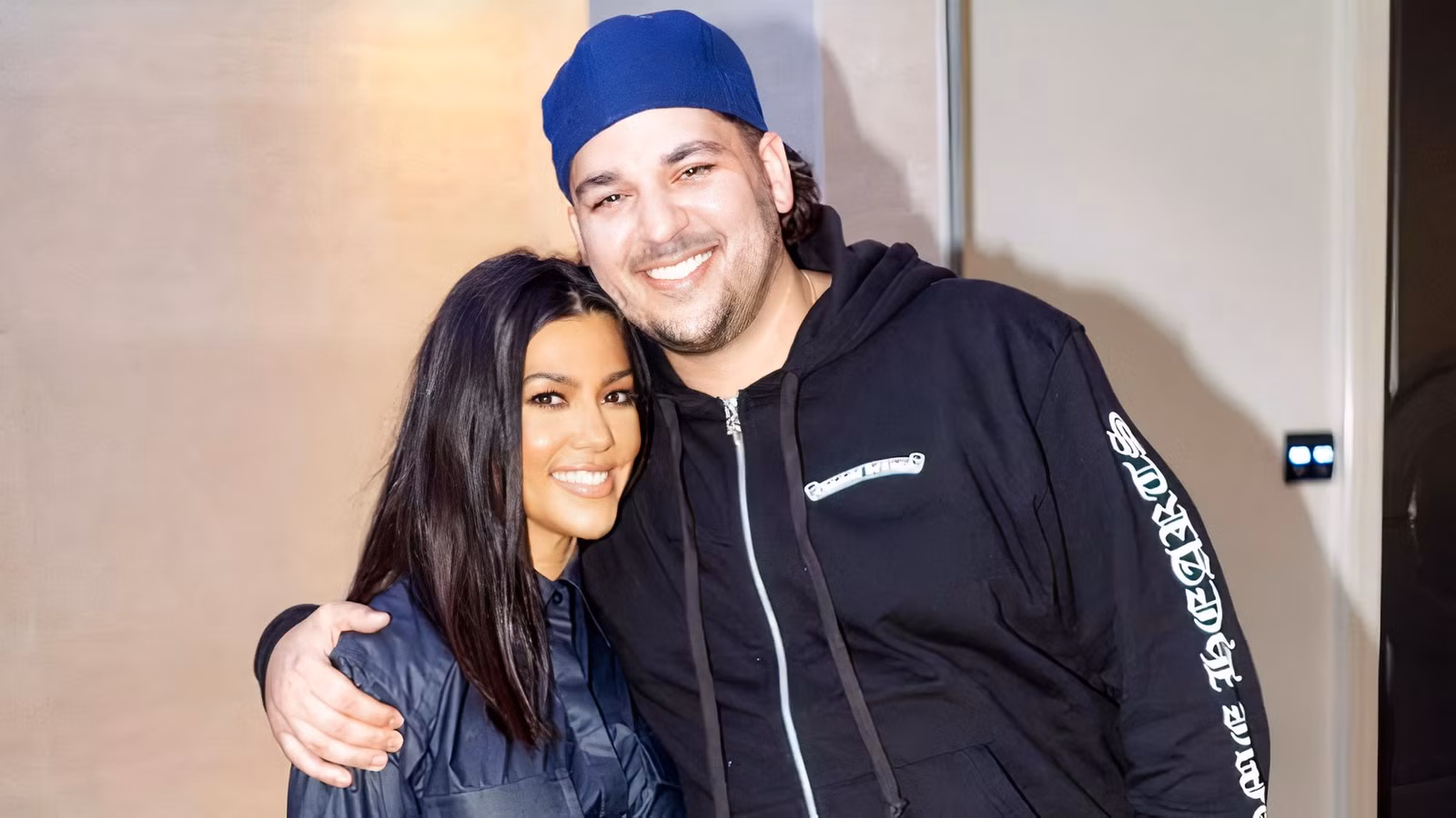 Rob Finally Returns To The Kardashians After Eight Years