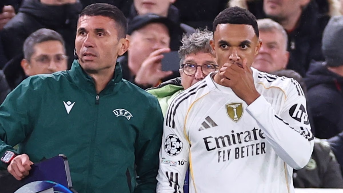 Roy Keane takes aim at Liverpool fans over Trent Alexander-Arnold boos on Anfield return as Man United legend questions 'classy' reputation