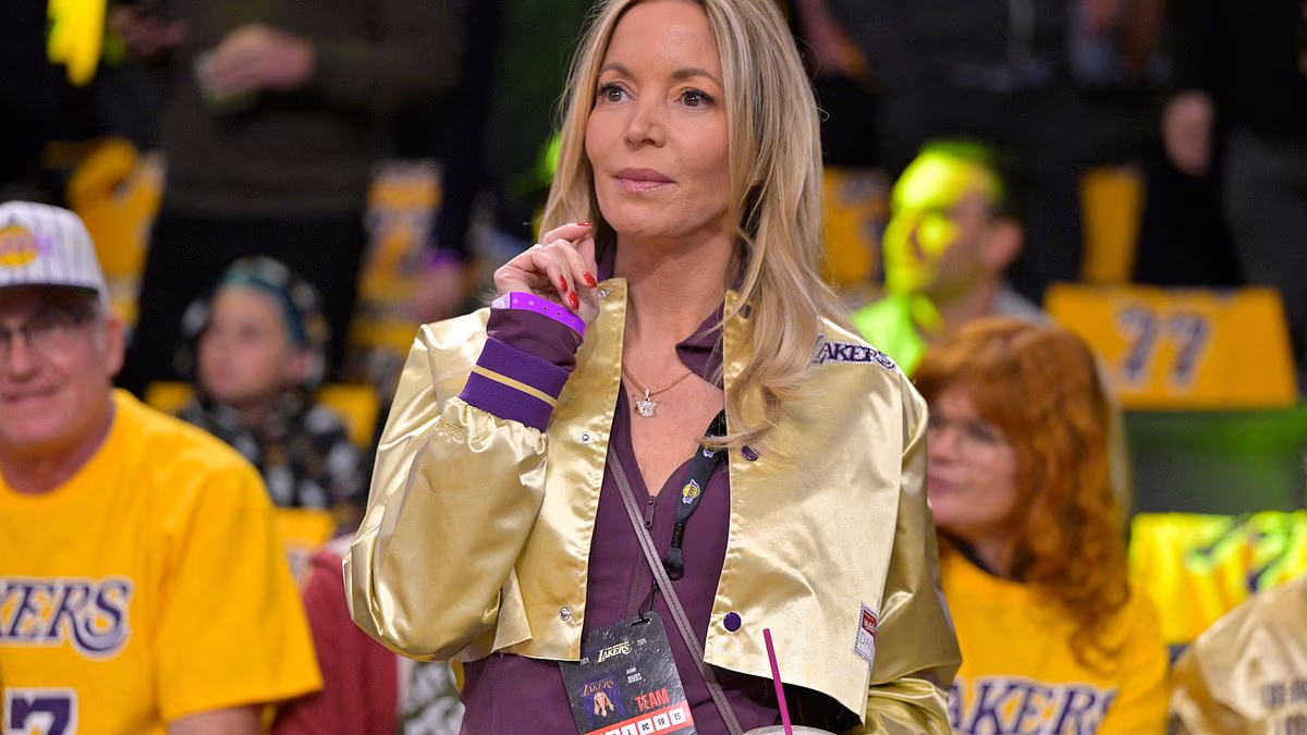 Staggering amount Jeanie Buss and her siblings got from Lakers' sale