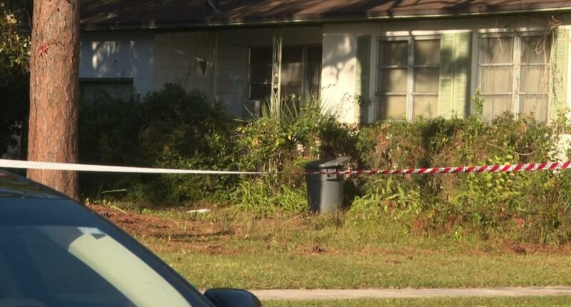Suspect shot during Jacksonville home invasion, captured after stealing victim's car, police say