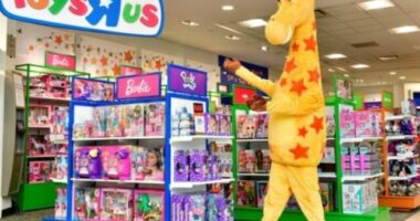 TOYS ‘R’ US MAKES A MAJOR COMBACK IN TIME FOR THE HOLIDAYS