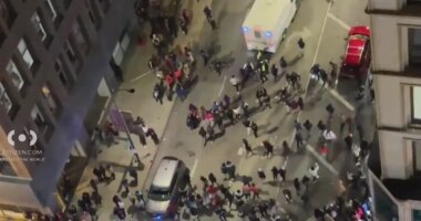 Teenager killed, 8 others injured in 2 shootings in the Loop late Friday night