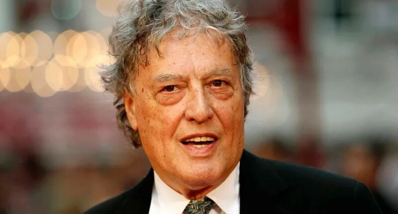 Tom Stoppard, sparkling playwright who won an Oscar for ‘Shakespeare In Love,’ dies at 88
