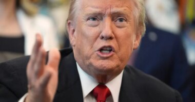 Trump bashes air traffic controllers who didn't work during shutdown