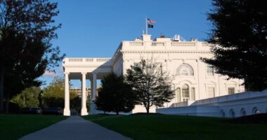 Trump renovates Lincoln Bathroom, strips away 'totally inappropriate' art deco style