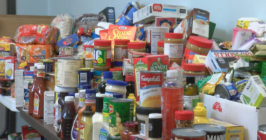 U of I food assistance program hosting holiday food drive