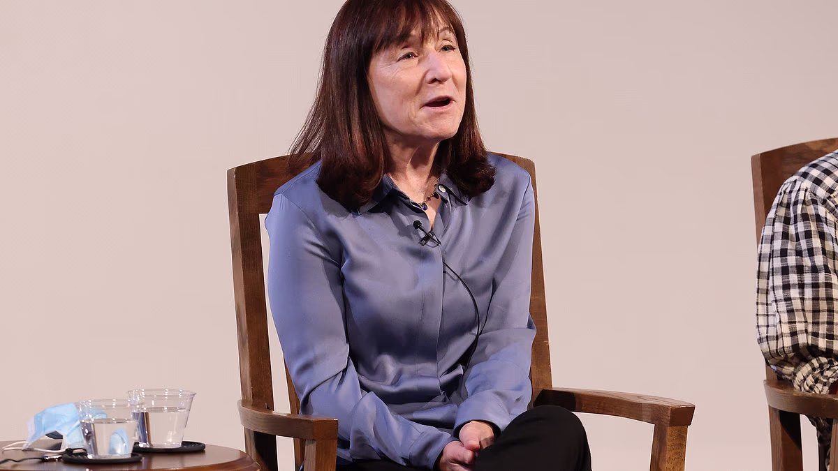 White House brands New Yorker journalist 'sick, disgusting GHOUL'