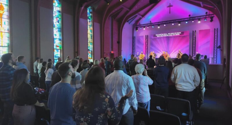 Why more Americans than ever are attending nondenominational churches